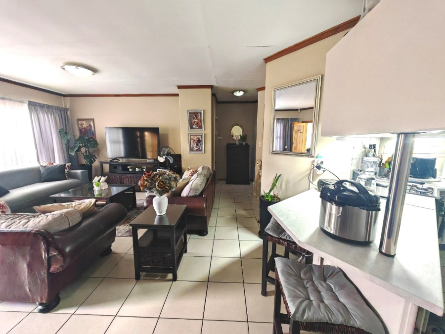 2 Bedroom Property for Sale in Pellissier Free State